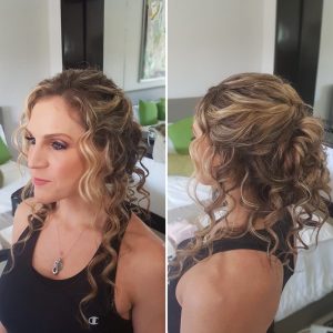 Curls messy updo by Doranna Wedding Hairstylist & Bridal Makeup Artist in Playa del Carmen, Mexico
